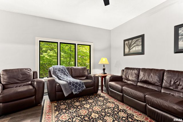325 LOTUS Drive, Morton, IL 61550