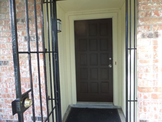 14611 Leacrest Drive, Houston, TX 77049