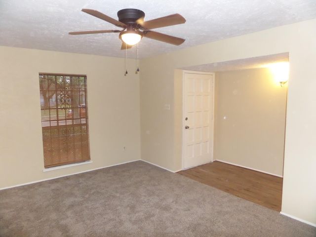 14611 Leacrest Drive, Houston, TX 77049