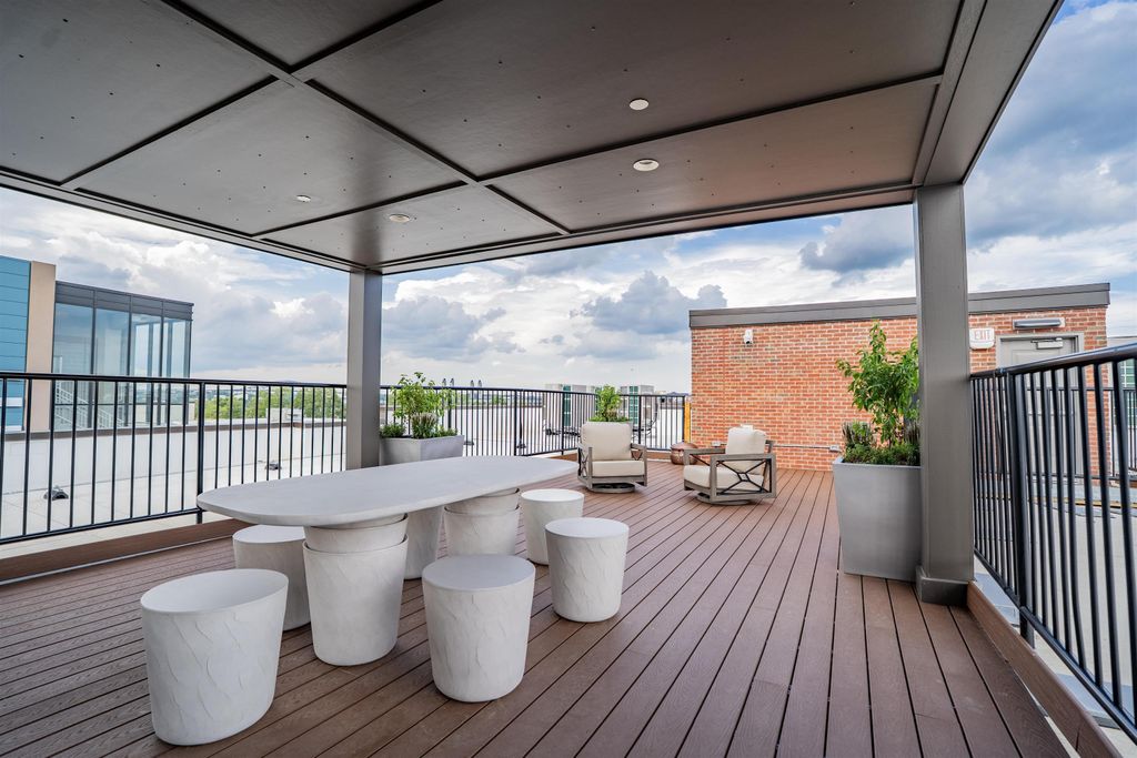 99 Foundry Place 304, Portsmouth, NH 03801