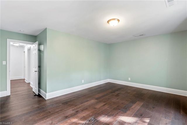 4103 Oak Hollow Drive, High Point, NC 27265