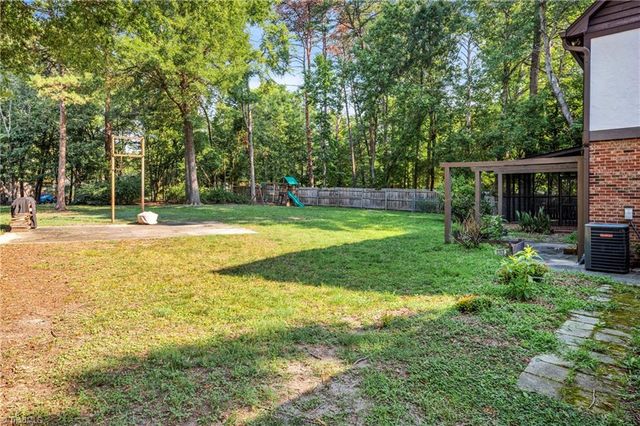 4103 Oak Hollow Drive, High Point, NC 27265