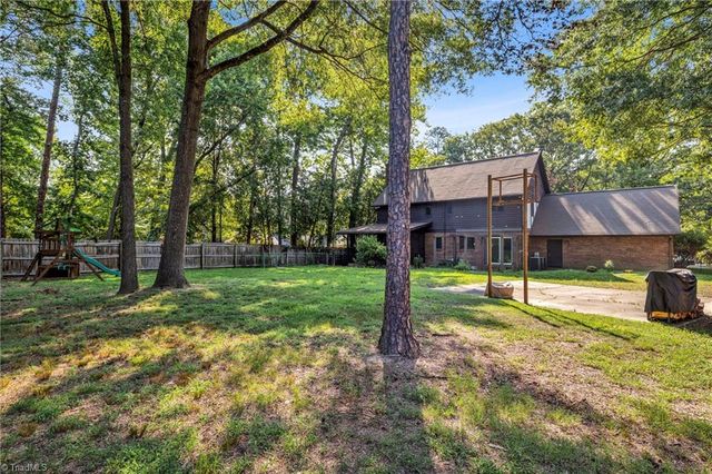 4103 Oak Hollow Drive, High Point, NC 27265