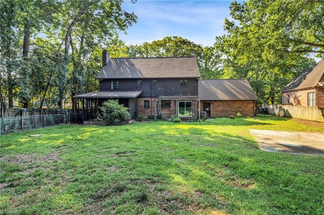 4103 Oak Hollow Drive, High Point, NC 27265