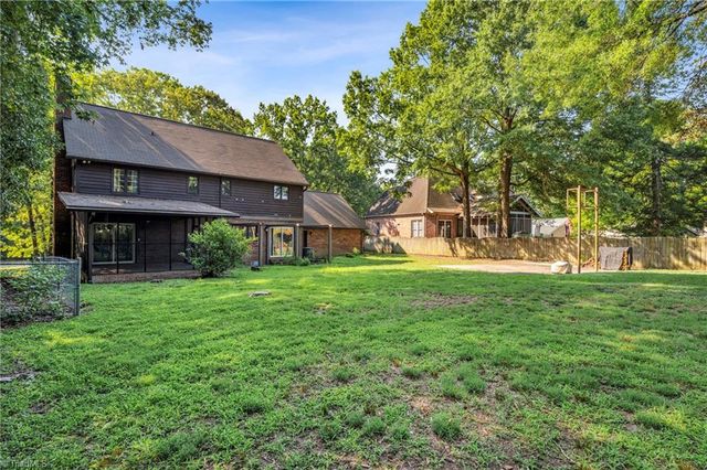 4103 Oak Hollow Drive, High Point, NC 27265