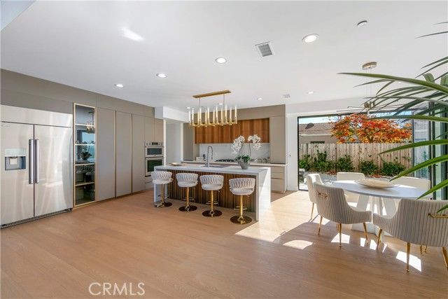 853 Oak, Costa Mesa, CA 92627