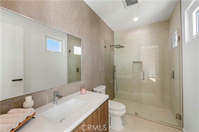 853 Oak, Costa Mesa, CA 92627