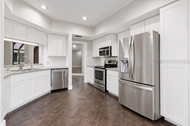 1931 Enterprise Avenue, League City, TX 77573