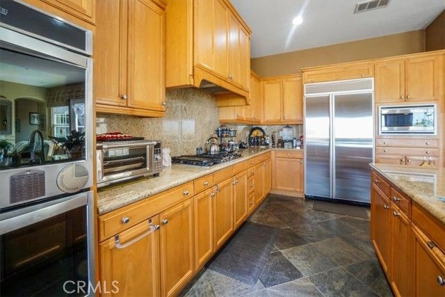 889 Highridge Street, Riverside, CA 92506