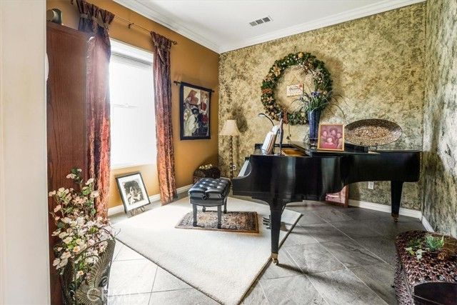 889 Highridge Street, Riverside, CA 92506