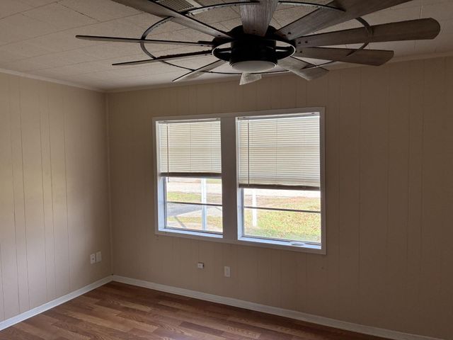 104 Draper Street, Columbus, TX 78934