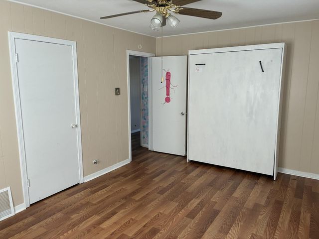 104 Draper Street, Columbus, TX 78934