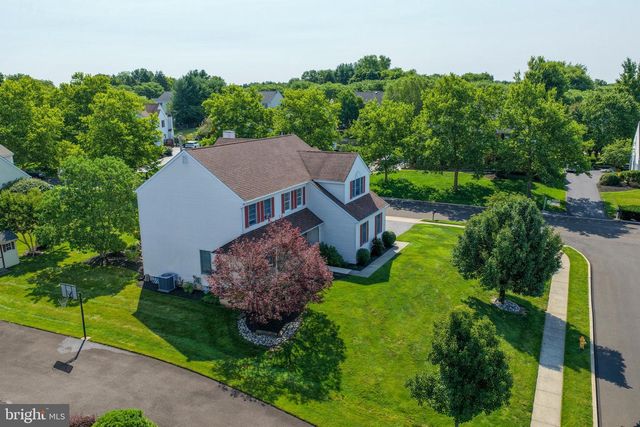 7 CLAREMONT DR, Doylestown, PA 18901