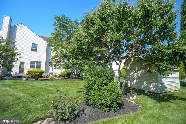 7 CLAREMONT DR, Doylestown, PA 18901