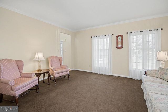 7 CLAREMONT DR, Doylestown, PA 18901