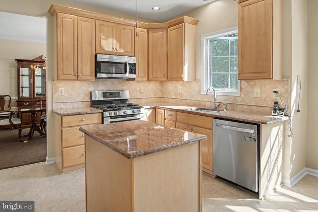 7 CLAREMONT DR, Doylestown, PA 18901