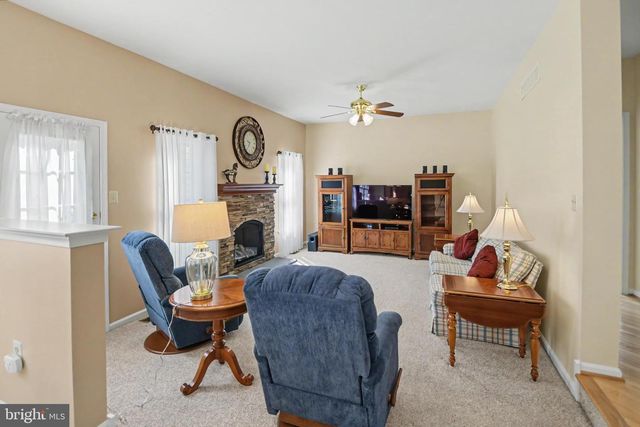 7 CLAREMONT DR, Doylestown, PA 18901
