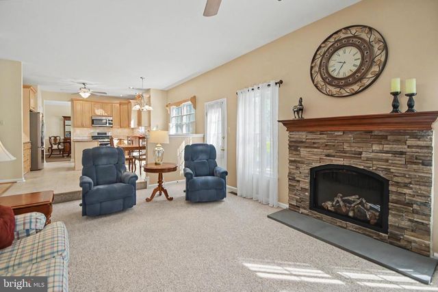 7 CLAREMONT DR, Doylestown, PA 18901