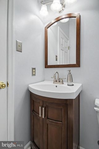 7 CLAREMONT DR, Doylestown, PA 18901
