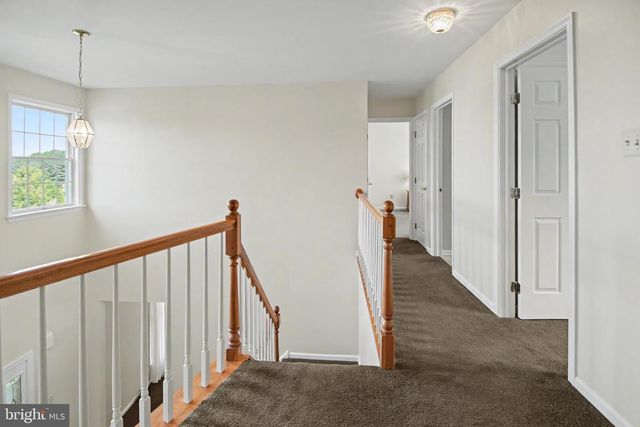 7 CLAREMONT DR, Doylestown, PA 18901