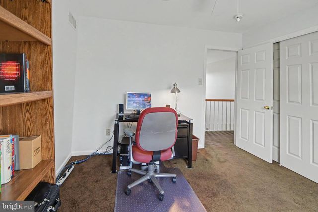 7 CLAREMONT DR, Doylestown, PA 18901