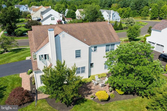 7 CLAREMONT DR, Doylestown, PA 18901