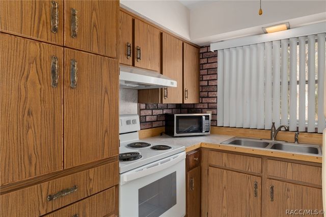 6246 E Ivy Lane, Inverness, FL 34452