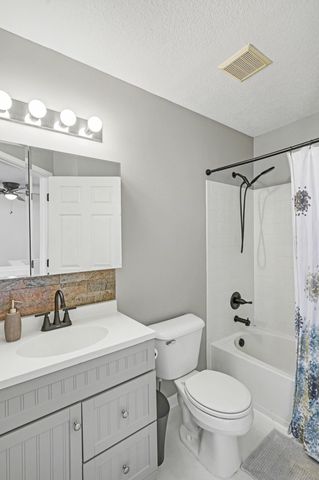 4404 Willow View Court, Genoa Twp, MI 48843