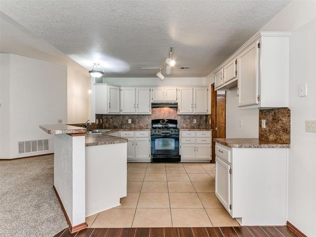 524 Firelane Road, Edmond, OK 73003