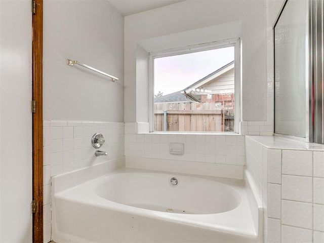 524 Firelane Road, Edmond, OK 73003