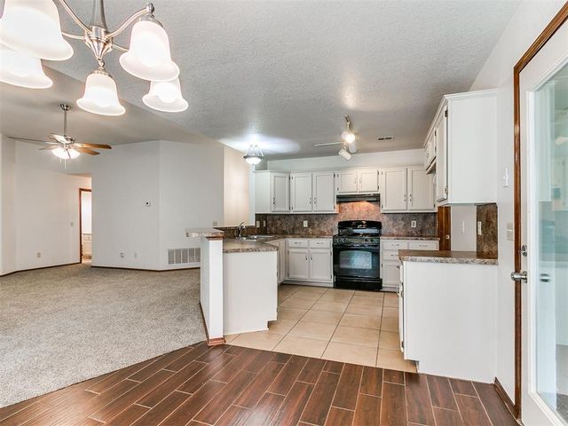 524 Firelane Road, Edmond, OK 73003