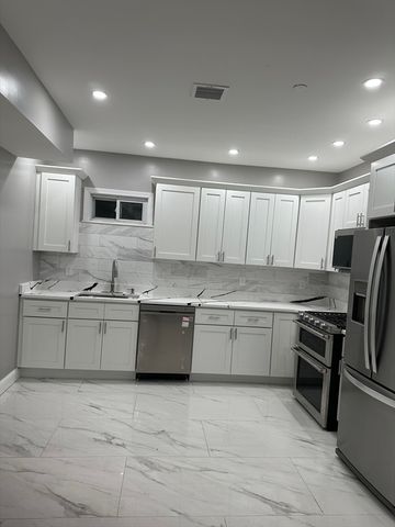 71 Hillberg 1, Brockton, MA 02301