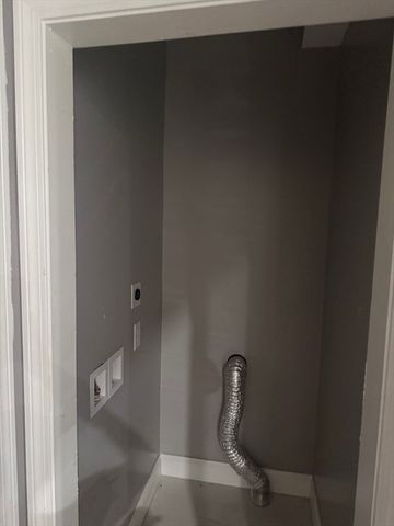 71 Hillberg 1, Brockton, MA 02301