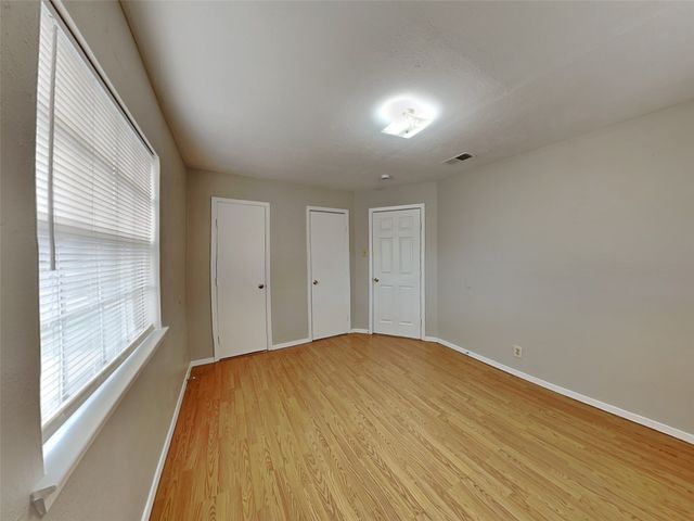 329 Deer Creek Road, Everman, TX 76140