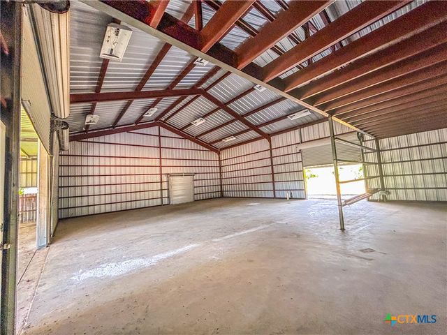 90 Honey Drive, Victoria, TX 77904