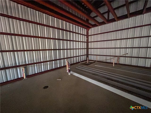 90 Honey Drive, Victoria, TX 77904