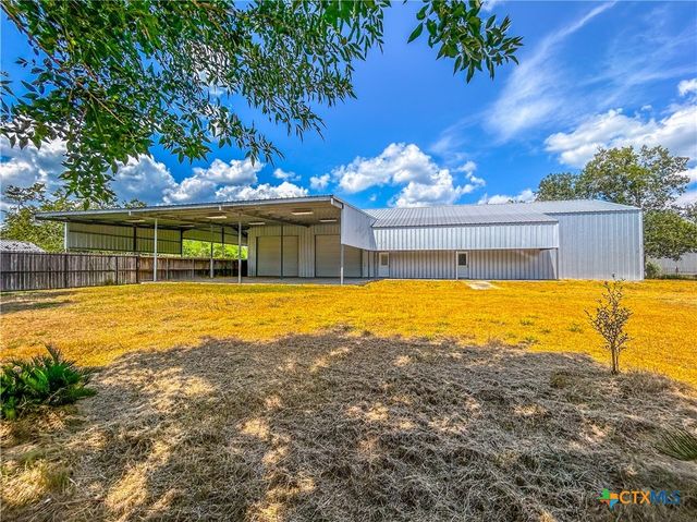 90 Honey Drive, Victoria, TX 77904