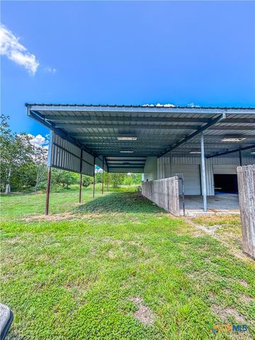 90 Honey Drive, Victoria, TX 77904