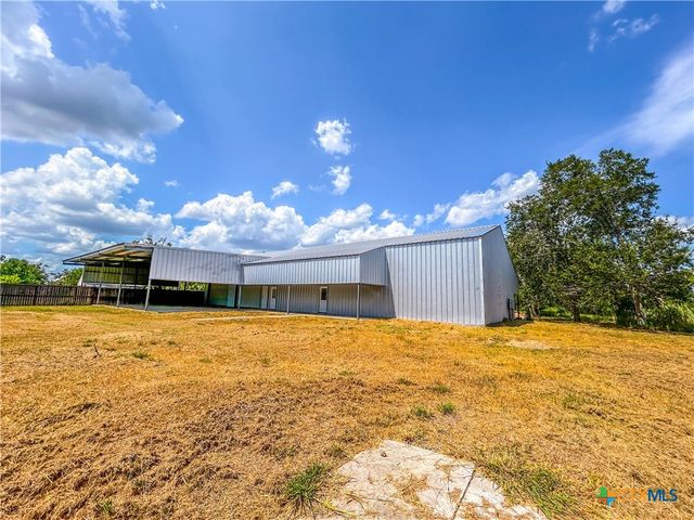 90 Honey Drive, Victoria, TX 77904