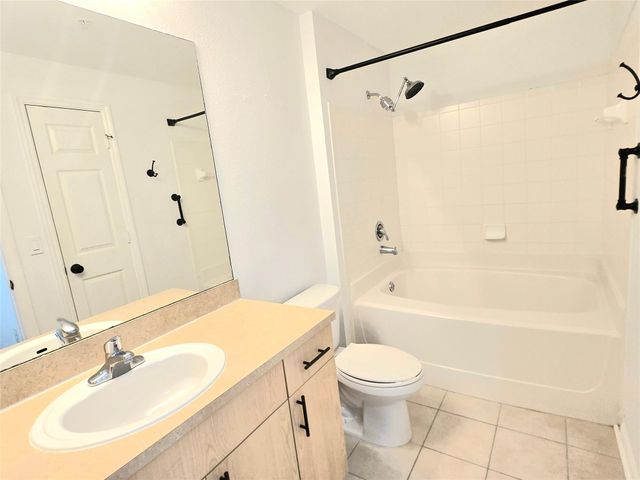 533 NE 3rd Ave 447, Fort Lauderdale, FL 33301