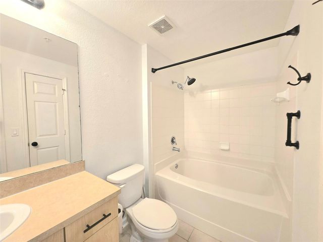 533 NE 3rd Ave 447, Fort Lauderdale, FL 33301