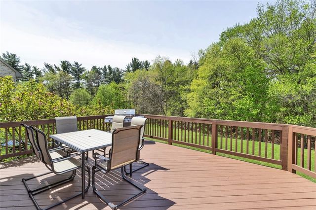 215 Gate Dancer Dr, Cranberry Twp, PA 16066