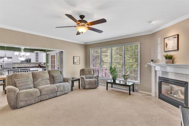 215 Gate Dancer Dr, Cranberry Twp, PA 16066
