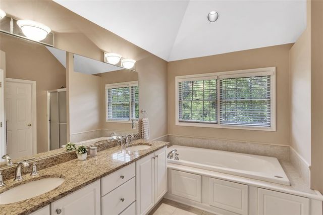 215 Gate Dancer Dr, Cranberry Twp, PA 16066