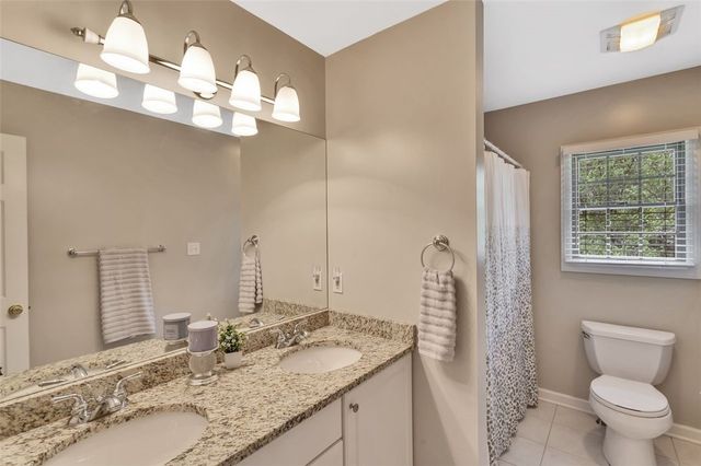215 Gate Dancer Dr, Cranberry Twp, PA 16066