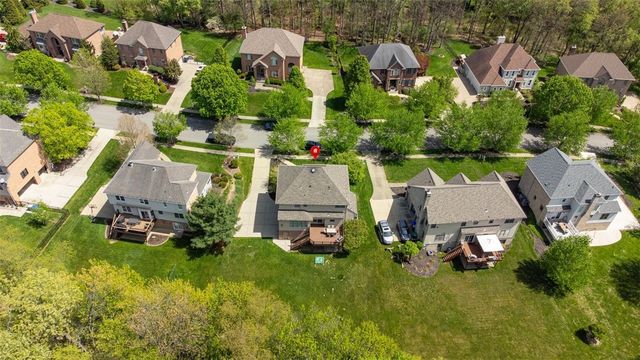 215 Gate Dancer Dr, Cranberry Twp, PA 16066