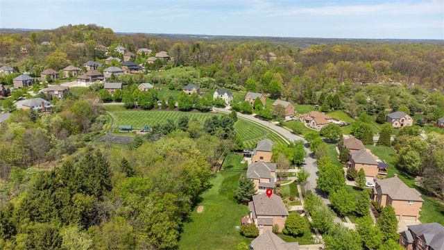 215 Gate Dancer Dr, Cranberry Twp, PA 16066