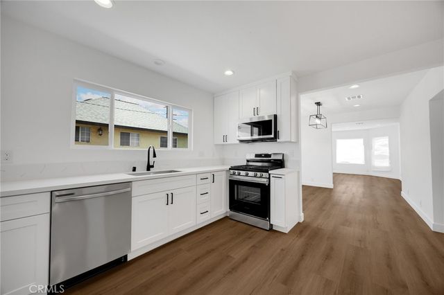 1017 S Alma, Los Angeles, CA 90023