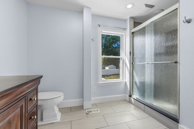 17 Estes St, Everett, MA 02149