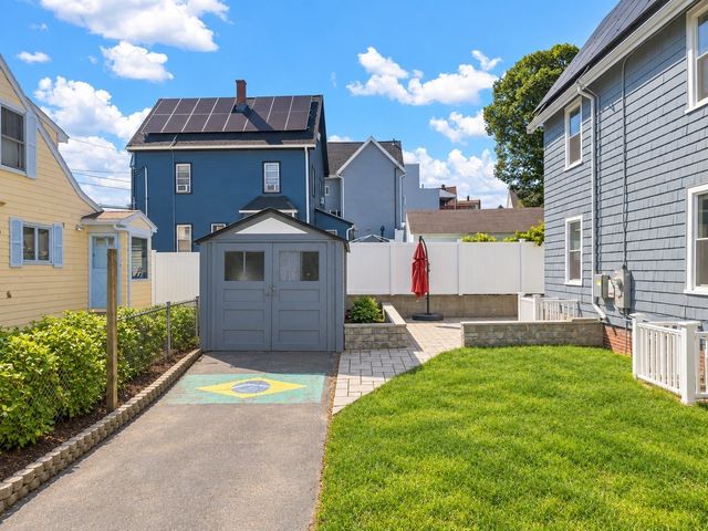 17 Estes St, Everett, MA 02149